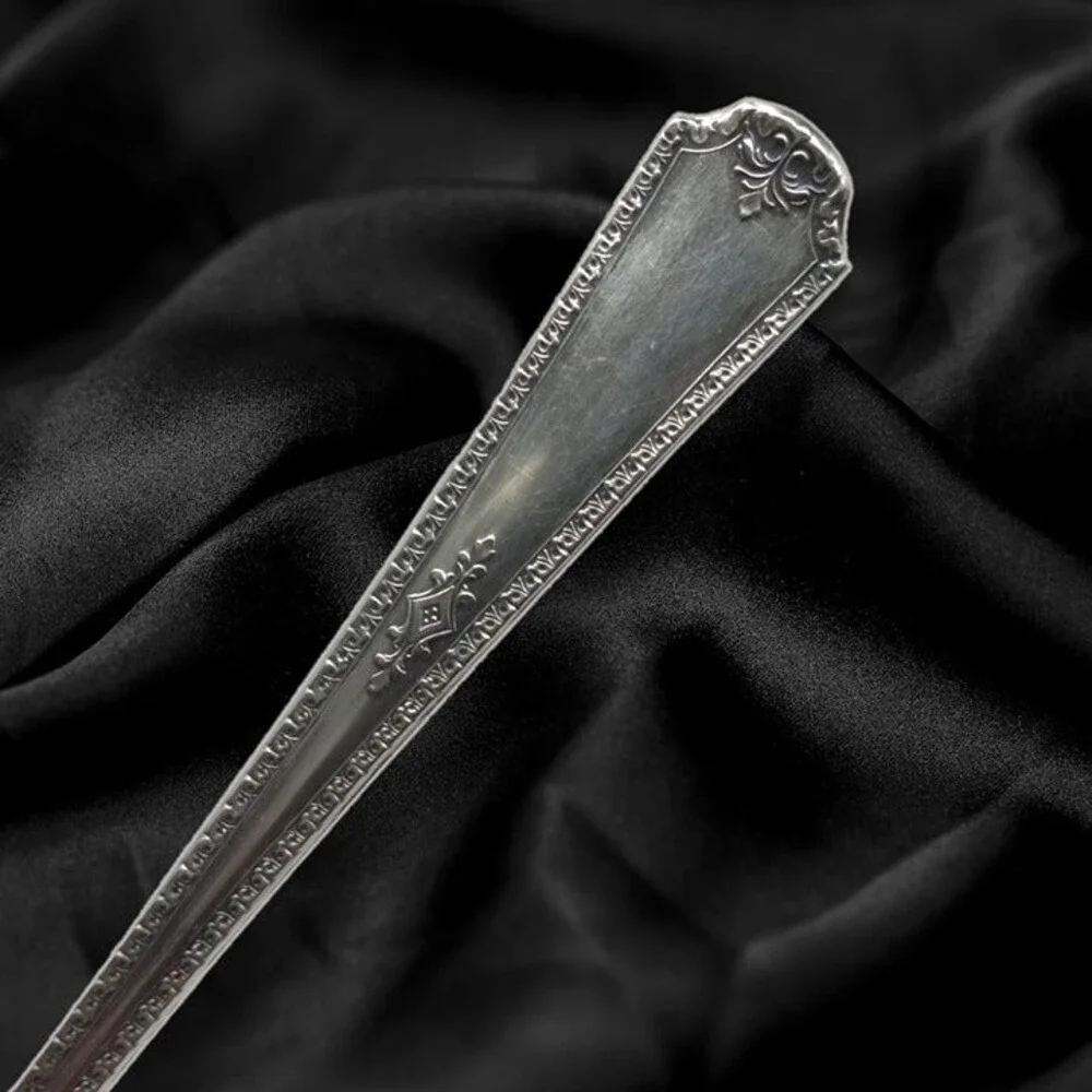 Oneida-WM A Rogers Berkeley Solid Salad Serving Fork-Silverplate-Vintage